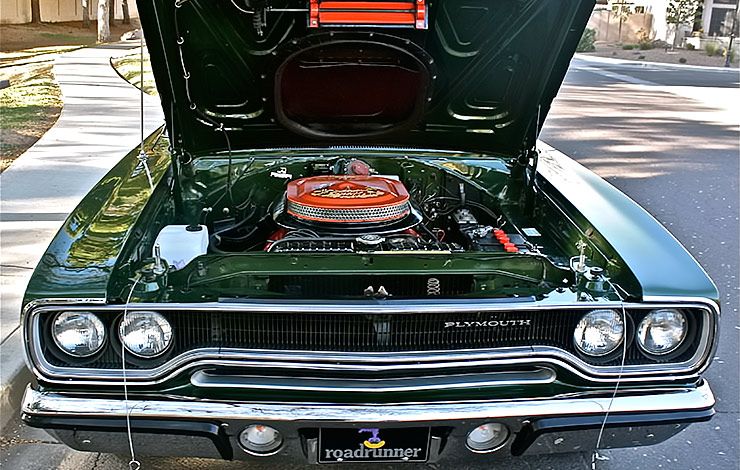 1970-plymouth-roadrunner-green-hornet-engine