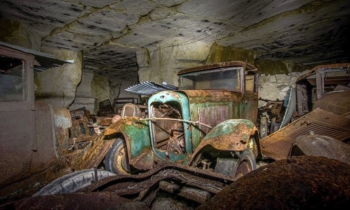 Stash of Hidden WWII-era Cars Discovered In French Quarry - ThrottleXtreme