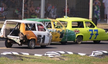 can you drive a reliant robin on a motorbike licence