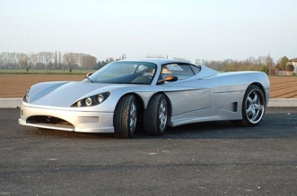 Covini C6W six-wheeled supercar