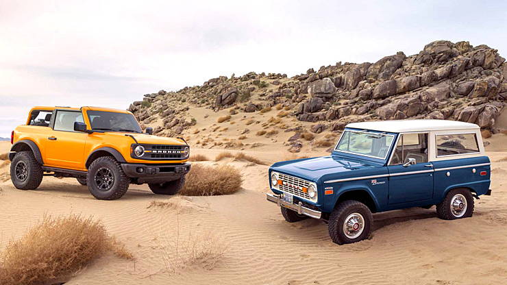 2021 Ford Bronco and 1966 Ford Bronco