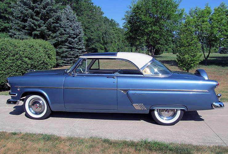 1954 Ford Crestline Skyliner left side